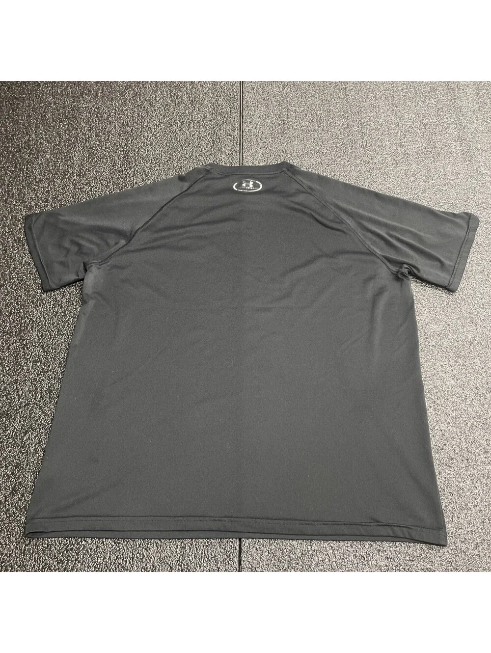 Under Armour Mens Gray Black Heatgear Loose Workout T-Shirt Size Large Lot Of 2